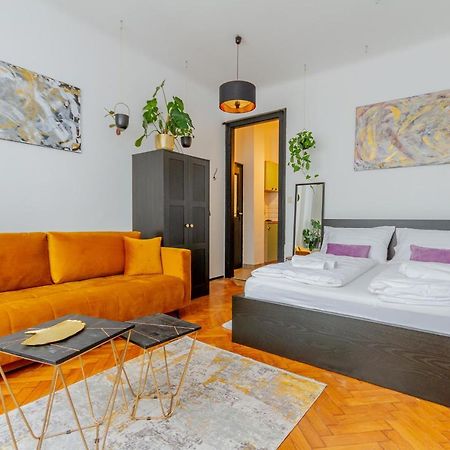 Central Studio @ Jaszai Mari Square Budapeşte Dış mekan fotoğraf